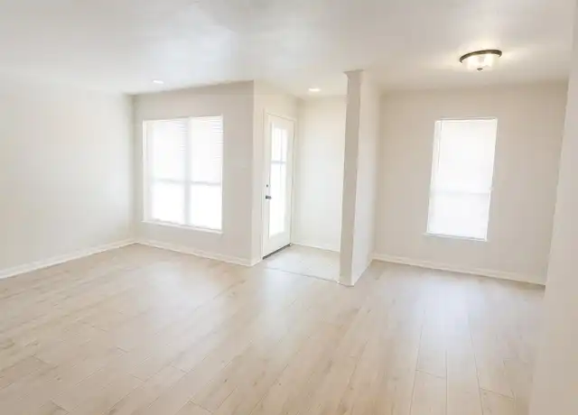 Property at 1005 W Martin Luther King Junior Blvd Unit B, Austin, TX, 78701, 3 beds, 1 bath, [object Object]