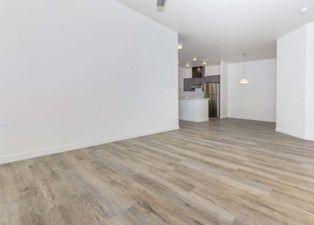 Photo of 925 W Lathrop Rd, Manteca, CA 95336