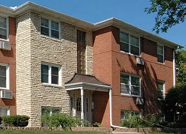 Property at Village Apts (1921) - 1921 Ford Pkwy, Saint Paul, MN, 55116, 1 bed, 1 bath, Contact for Price