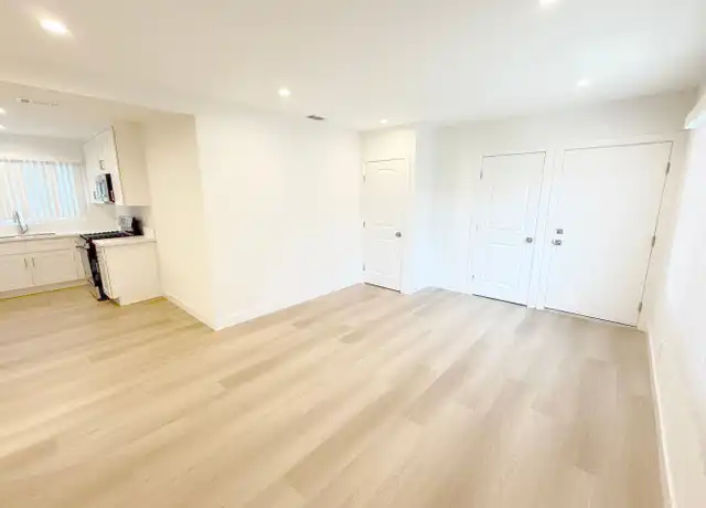Property at 1235 N Brand Blvd Unit 04, Glendale, CA, 91202, 1 bed, 1 bath, [object Object]