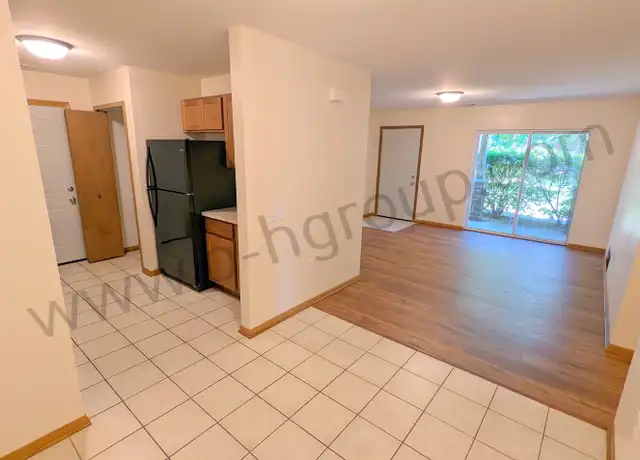 Property at 8760 Sheridan Rd Unit 4, Kenosha, WI, 53143, 2 beds, 2 baths, [object Object]