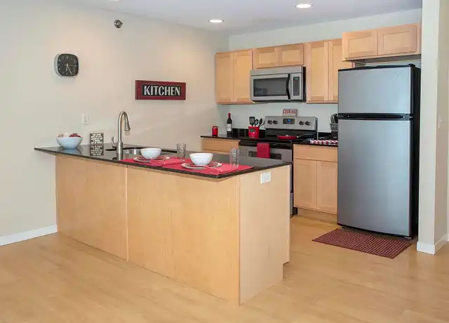Property at Southpoint Apartments - 3450 Ruemmele Rd, Grand Forks, ND, 58201, 2 beds, 2 baths, [object Object]