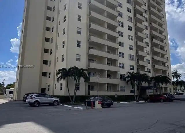 Property at 900 NE 18th Ave #404, Fort Lauderdale, FL, 33304, 1 bed, 1 bath, [object Object]