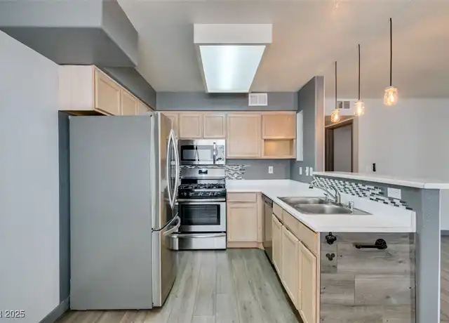 Property at 3168 Tarpon Dr #103, Las Vegas, NV, 89120, 1 bed, 1 bath, [object Object]