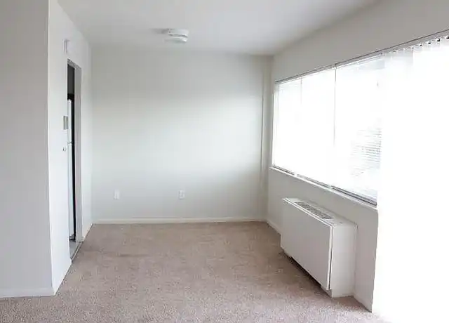 Property at Victoria Towers - 410 E Main St, Meriden, CT, 06450, 0-3 beds, 1-1.5 bath, [object Object]