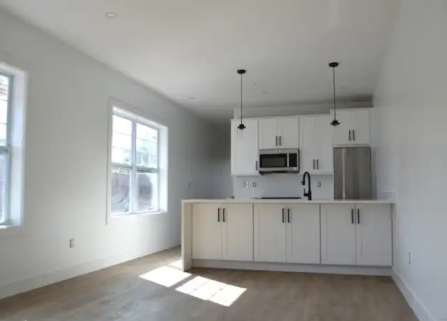 Property at 25 Church St Unit 206, New Milford, CT, 06776, 1 bed, 1 bath, [object Object]