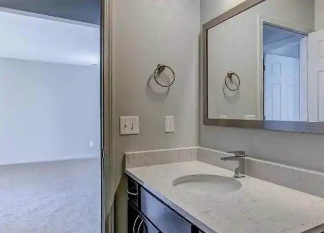 Property at 2956 Central Ave, Toledo, OH, 43606, 2 beds, 1 bath, [object Object]