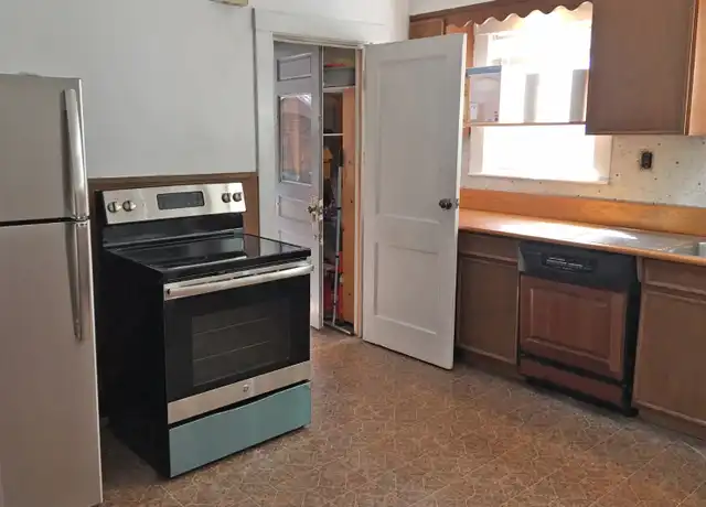 Property at 231 Corey Rd Unit 1, Brighton, MA, 02135, 3 beds, 1 bath, [object Object]