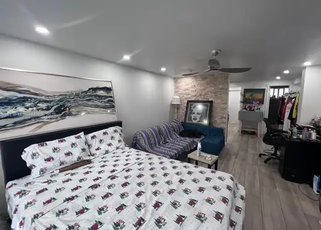 Property at 944 Meridian Ave #5, Miami Beach, FL, 33139, 0 beds, 1 bath, [object Object]