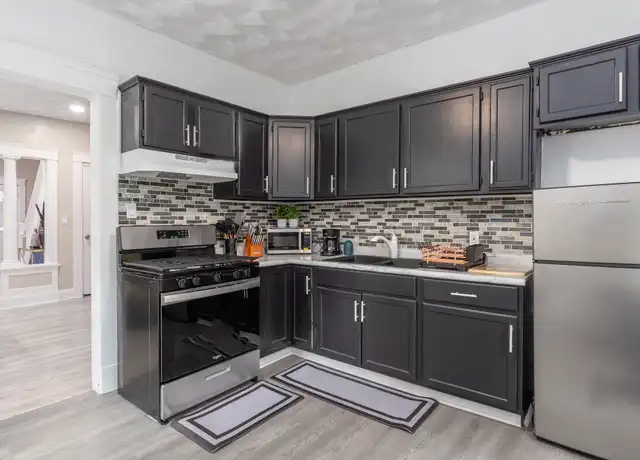 Property at 3797 W 38th St Unit B, Cleveland, OH, 44109, 2 beds, 1 bath, [object Object]