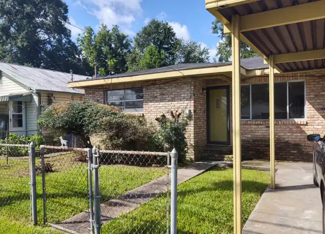 Property at 812 S Magnolia St, Lafayette, LA, 70501, 4 beds, 2 baths, [object Object]