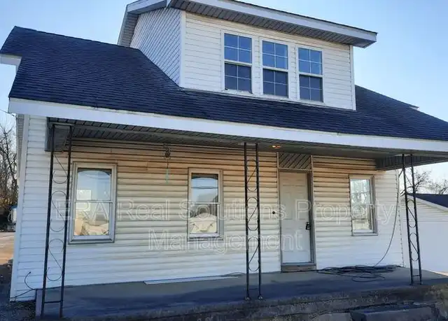Property at 509 E Main St, Hillsboro, OH, 45133, 2 beds, 1 bath, [object Object]