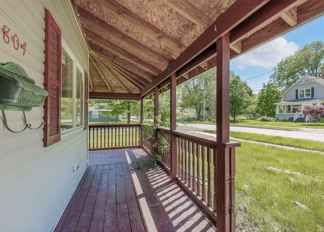 Photo of 804 N Van Buren St, Batavia, IL 60510