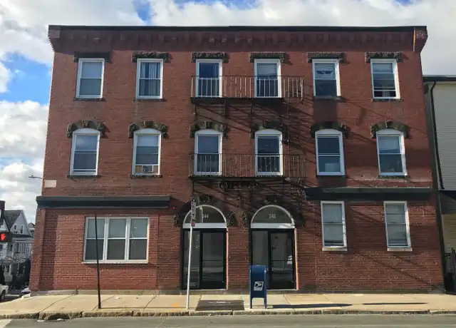 Property at 242-248 Main St Unit 246 3R, Everett, MA, 02149, 2 beds, 1 bath, [object Object]