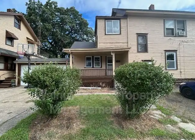 Property at 2422 E St, Lorain, OH, 44052, 2 beds, 1 bath, [object Object]