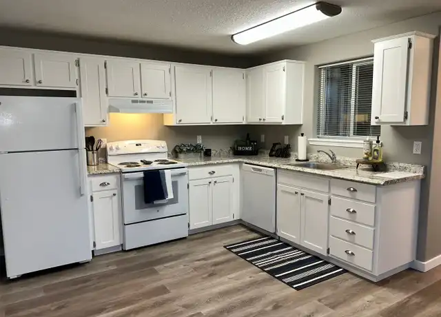 Property at 8824 SE Flavel St Unit 8828-3, Portland, OR, 97266, 2 beds, 1 bath, [object Object]
