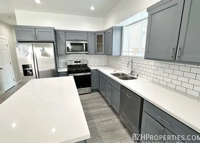 Property at 1123 Browning Blvd Unit 1121, Los Angeles, CA, 90037, 3 beds, 3.5 baths, [object Object]
