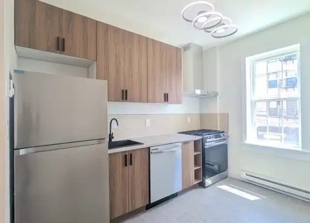 Property at 368 Palisade Ave Unit 2R, Jersey City, NJ, 07307, 3 beds, 1 bath, [object Object]