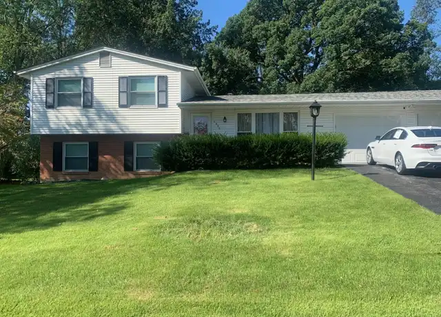 Property at 1290 Oak Bark Dr, Saint Louis, MO, 63146, 4 beds, 2.5 baths, [object Object]