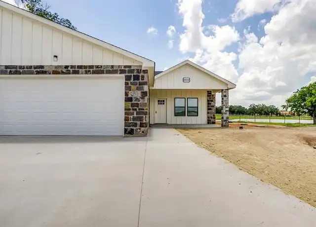 Property at 133 Winners Cir Unit 103, Weatherford, TX, 76088, 3 beds, 2 baths, [object Object]