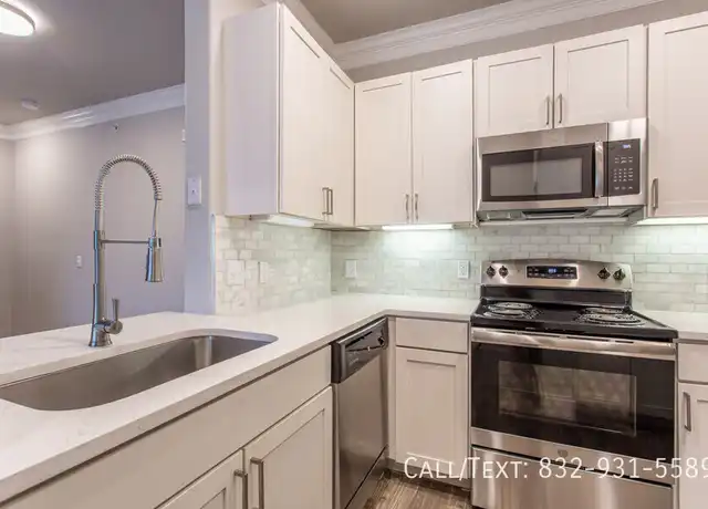 Property at 1200 Windsor Lakes Blvd, Conroe, TX, 77384, 1 bed, 1 bath, [object Object]