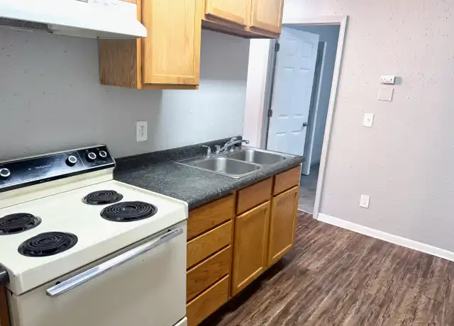Property at 727 3rd St N Unit 2, Fargo, ND, 58102, 2 beds, 1 bath, [object Object]