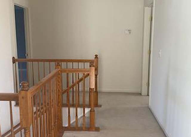 Photo of 318 Singleton Cir, Warrenton, VA 20186