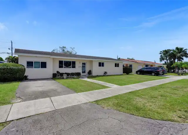 Property at 5811 SW 95th Ct, Miami, FL, 33173, 3 beds, 2 baths, [object Object]