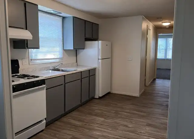 Property at Villas of Wawasee - 201 E Greenhaus Dr, Syracuse, IN, 46567, 1 bed, 1 bath, [object Object]