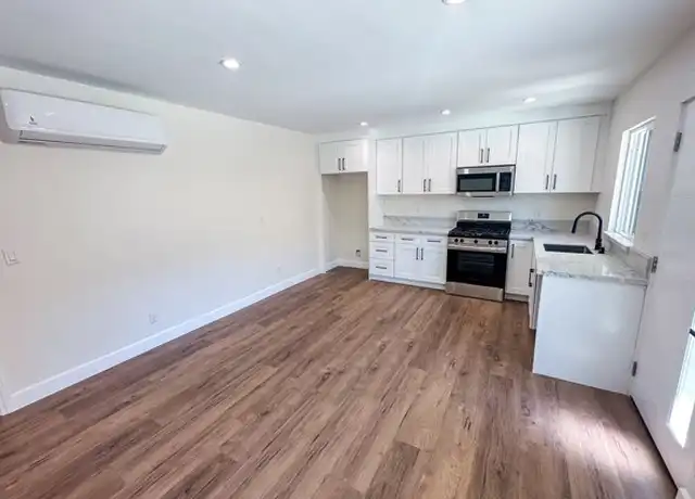 Property at 2927 Redondo Blvd Unit 1, Los Angeles, CA, 90016, 1 bed, 1 bath, [object Object]