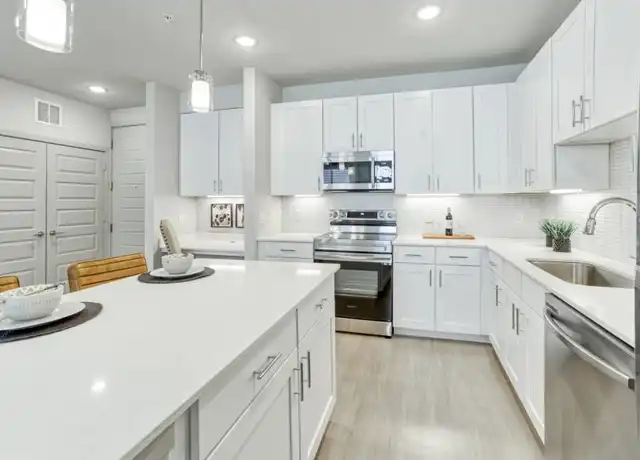 Property at 268 W Crosstimbers St, Houston, TX, 77018, 2 beds, 2 baths, [object Object]