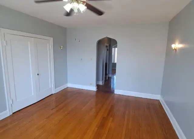 Property at 7321 S Ridgeland Ave, Chicago, IL, 60649, 1 bed, 1 bath, [object Object]