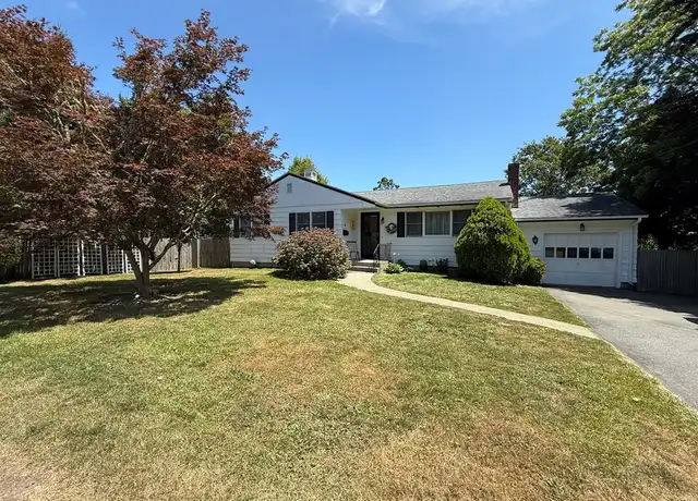 Property at 8 McCormick Rd, Newport, RI, 02840, 4 beds, 2 baths, [object Object]