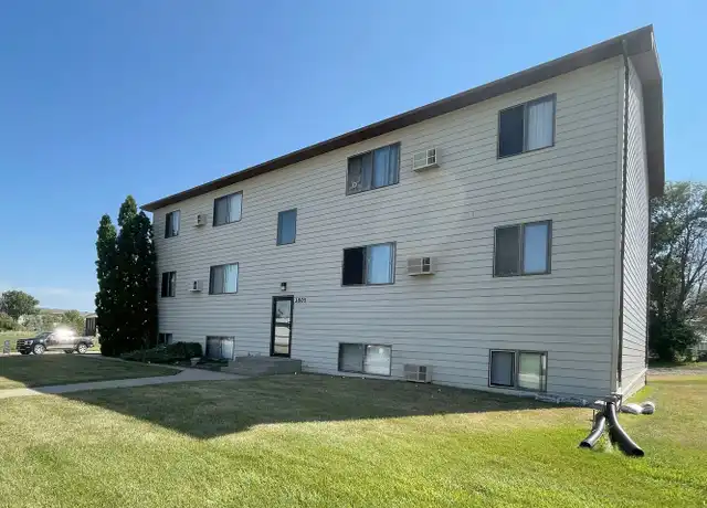 Property at 2805 7th St SW Unit C, Minot, ND, 58701, 2 beds, 1 bath, [object Object]