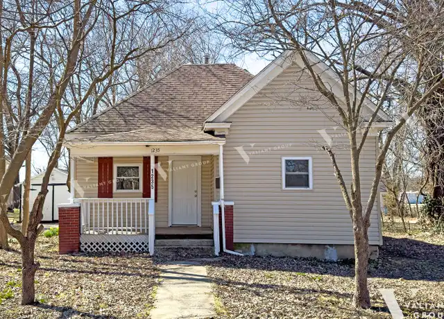 Property at 1235 N Prospect Ave, Springfield, MO, 65802, 3 beds, 1 bath, [object Object]