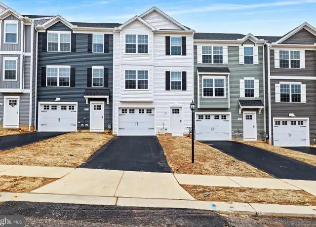 Property at 118 H St Unit 1-18, Carlisle, PA, 17013, 4 beds, 2.5 baths, [object Object]