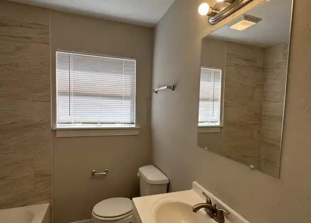 Property at 2008 Hardy Dr, Edmond, OK, 73013, 3 beds, 1.5 baths, [object Object]