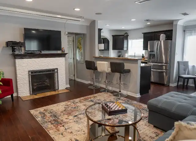 Property at 10809 Hartsook St Unit Front, North Hollywood, CA, 91601, 3 beds, 2 baths, [object Object]
