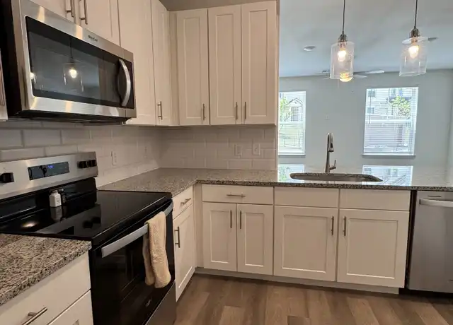 Property at 1300 Southeast Pkwy Unit 817, Azle, TX, 76020, 2 beds, 2 baths, [object Object]