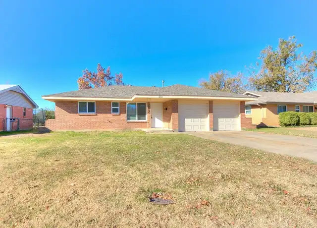 Property at 214 Thompson Dr, Norman, OK, 73069, 3 beds, 1.5 baths, [object Object]
