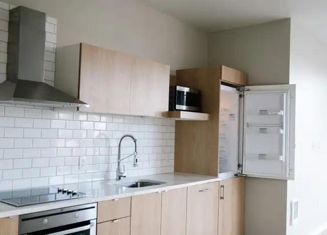 Property at Hawthorne @ Ladd's - 1 & 2 Bedroom Apartment Homes - 1550 SE 20th Ave, Portland, OR, 97214, 1 bed, 1 bath, [object Object]