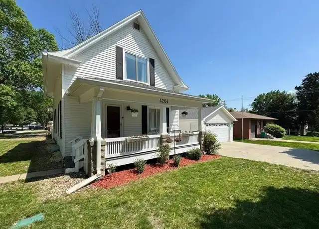 Property at 4204 S 49th St, Lincoln, NE, 68506, 4 beds, 2 baths, [object Object]