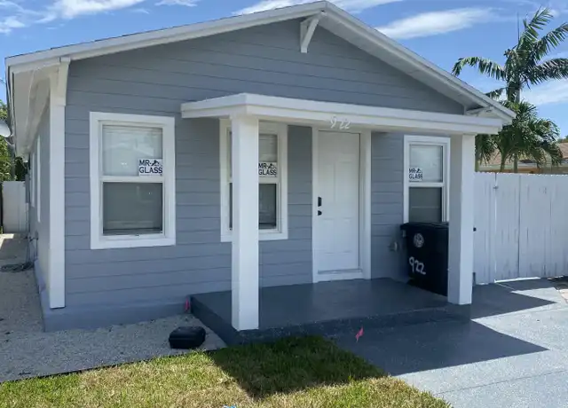 Property at 922 N J St, Lake Worth Beach, FL, 33460, 2 beds, 2 baths, [object Object]