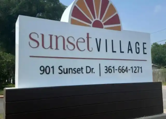 Property at 901 Sunset Dr, Alice, TX, 78332, 1 bed, 1 bath, [object Object]