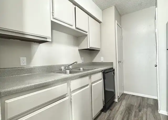Property at The Hub at Baton Rouge-Under New Management - 5151 Highland Rd, Baton Rouge, LA, 70808, 0-1 beds, 1 bath, [object Object]