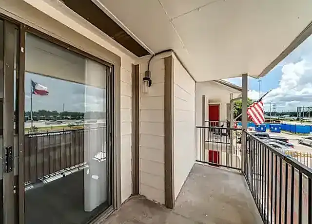 Property at Schroeder Apartments - 5918 Schroeder Rd, Houston, TX, 77021, 1-2 bed, 1 bath, [object Object]