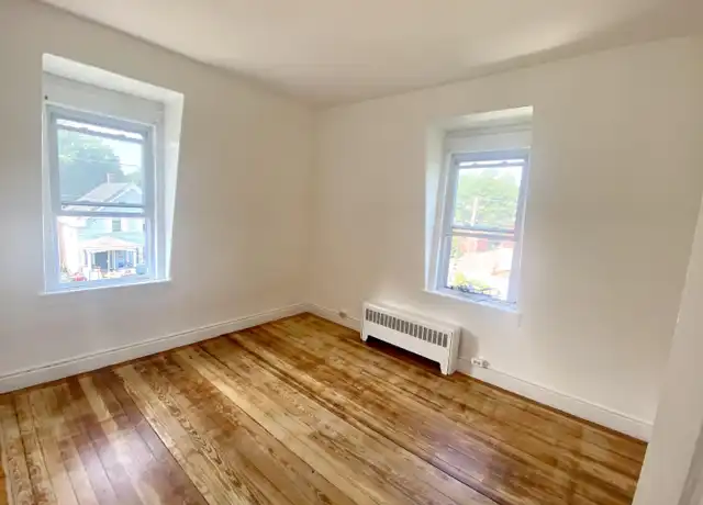 Property at 47 Myrtle St Unit 2, Claremont, NH, 03743, 2 beds, 1 bath, [object Object]