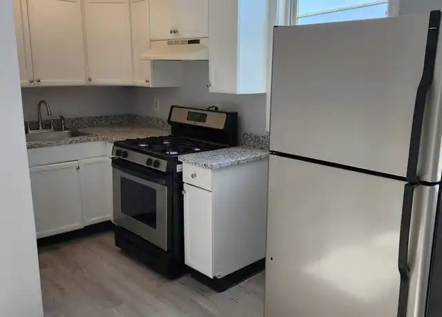 Property at 22 Lawn Ave Unit 3R, Pawtucket, RI, 02860, 2 beds, 1 bath, [object Object]