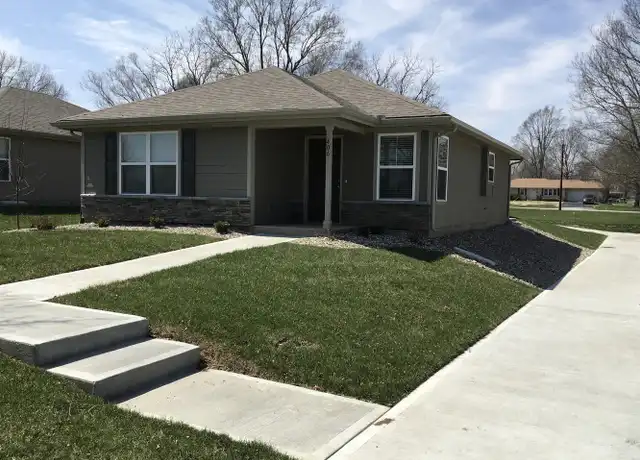 Property at 406 S Monroe St, Raymore, MO, 64083, 2 beds, 2 baths, [object Object]