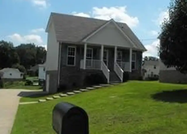 Property at 924 Roedeer Dr, Clarksville, TN, 37042, 3 beds, 2 baths, [object Object]